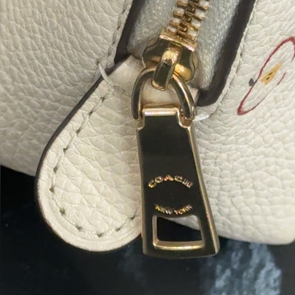 Coach White Red Cosmetic Leather Bag Clutch Case with Red Apple Print AUTHENTIC - Picture 6 of 12